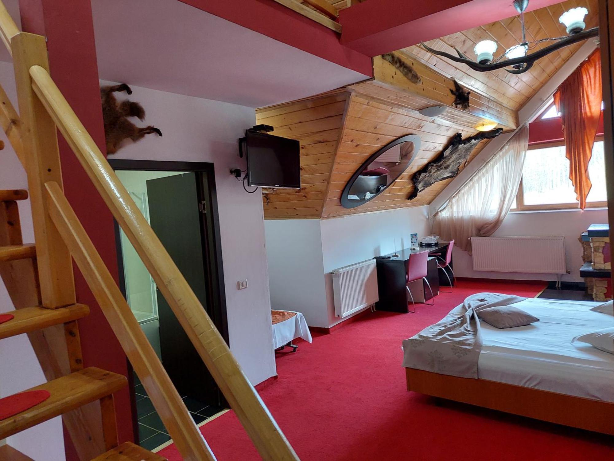 Pension Chalet Poiana Marului Ranch Eksteriør billede
